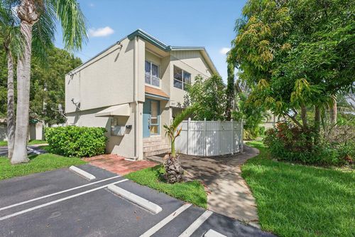3007 Nw 5th Ter, Pompano Beach, FL, 33064-3146 | Card Image