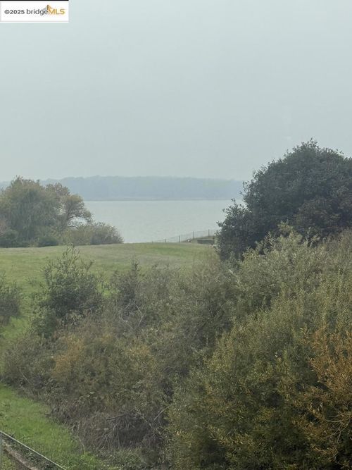 2269 Cypress Ave, San Pablo, CA, 94806-1058 | Card Image