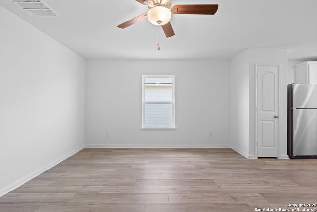 2910 Forsyth Cyn, House other with 2 bedrooms, 2 bathrooms and null parking in Converse TX | Image 4