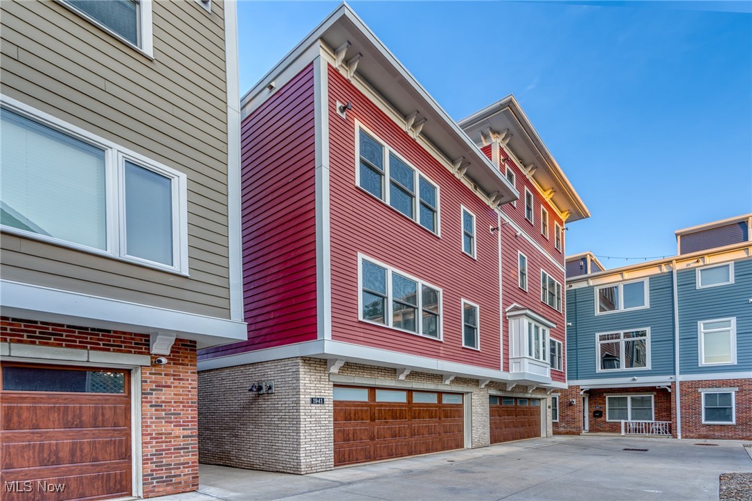 Randall Rd, Cleveland, OH 44113
