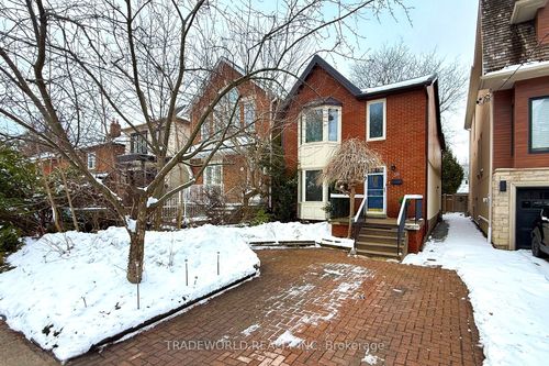 36 Banff Road, Toronto, ON, M4S2V5 | Card Image