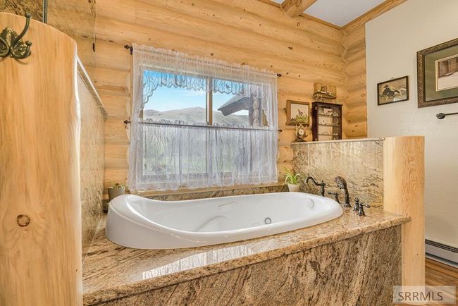 4550 N Us Highway 93, House other with 3 bedrooms, 3 bathrooms and 3 parking in Mackay ID | Image 24