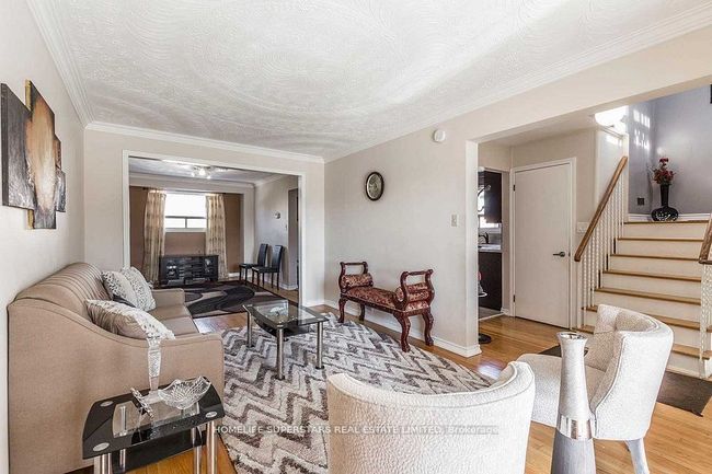 28 Bramhall Crt, House attached with 4 bedrooms, 3 bathrooms and 4 parking in Brampton ON | Image 9