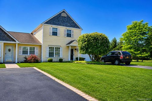 6 Dove Path, Coram, NY, 11727-2157 | Card Image