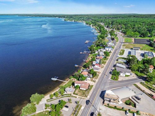 5752 W Houghton Lake Drive, Houghton Lake, MI, 48629 | Card Image
