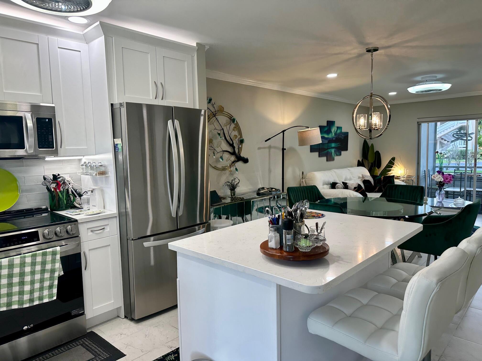Residential Lease in Lake Worth 5