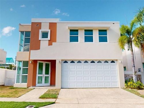 B 35 Urb. Mirabella Village & Club, Calle Cua, Bayamon, PR, 00961 | Card Image
