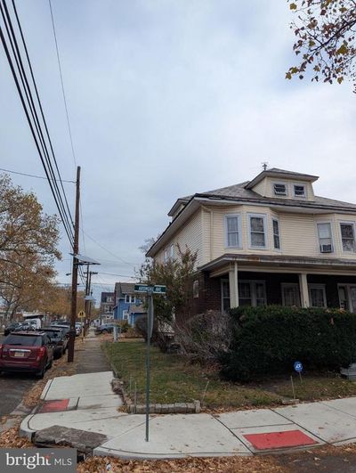 402 Ardmore Avenue, Home with 4 bedrooms, 1 bathrooms and null parking in Trenton NJ | Image 1