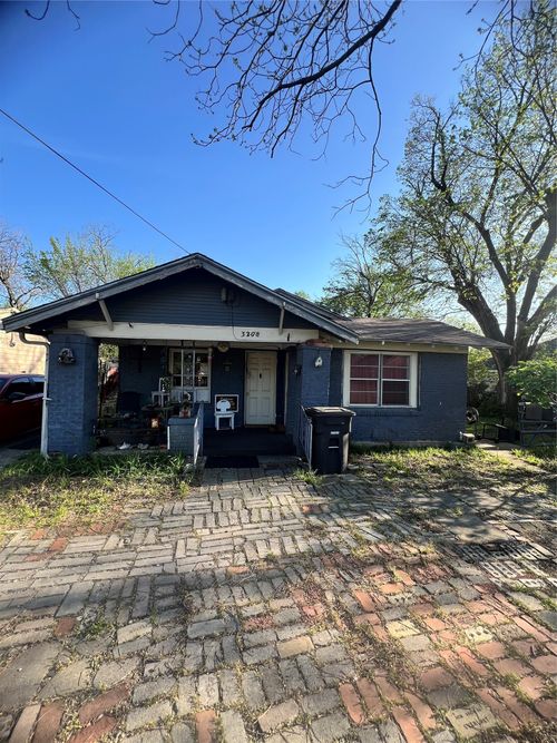 3208 Knox St, Fort Worth, TX, 76119-4818 | Card Image