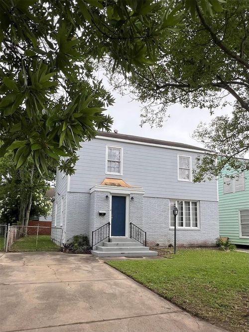 4711 Avenue R 1/2, Galveston, TX, 77551-5627 | Card Image