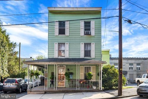 114 N 2nd St, STEELTON, PA, 17113-2201 | Card Image