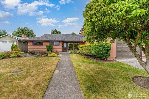 8612 21st Ave Nw, Seattle, WA, 98117-3704 | Card Image