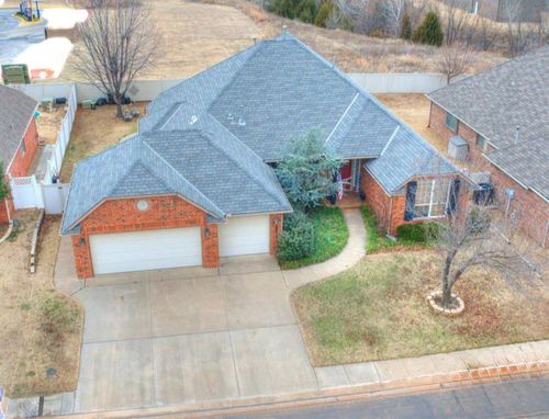 16513 Village Garden Drive, Edmond, OK, 73012 | Card Image