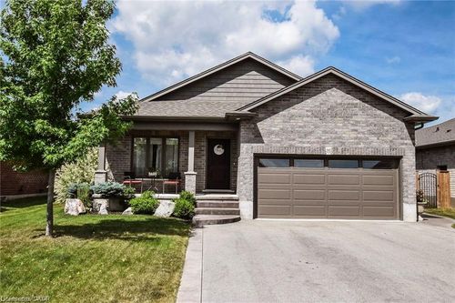 295 Courtland St, Delhi, ON, N4B0A7 | Card Image