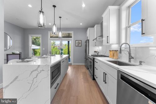 2331 High St Se, WASHINGTON, DC, 20020-4908 | Card Image