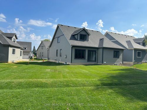 122 Beacon Dr, Thornbury, ON, N0H2P0 | Card Image