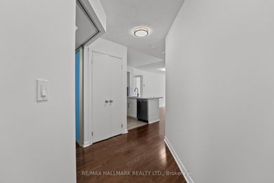 217 - 18 Beverley St, Condo with 2 bedrooms, 1 bathrooms and 1 parking in Toronto ON | Image 3