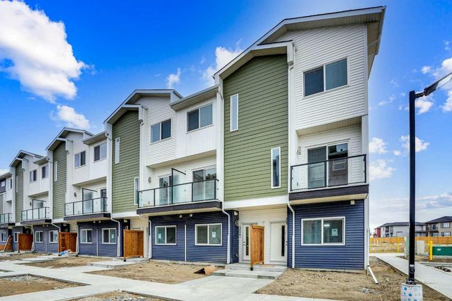 306 Red Sky Villas Ne, Townhouse with 3 bedrooms, 4 bathrooms and 1 parking in Calgary AB | Image 32