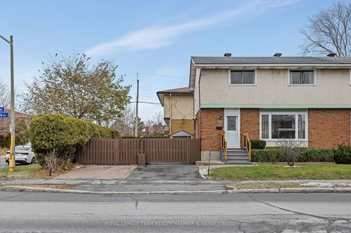 {{alt}} | Card Image