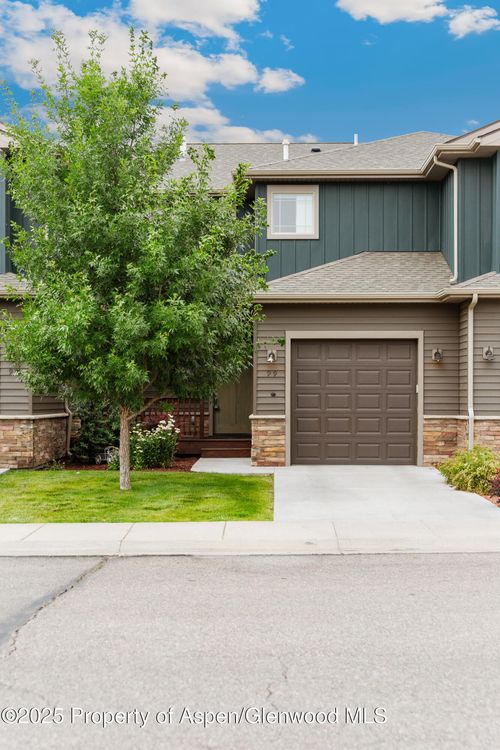 99 Redstone Dr, New Castle, CO, 81647-6706 | Card Image