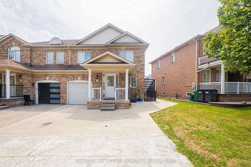 8 Topiary Lane, Brampton, ON, L7A2K6 | Card Image