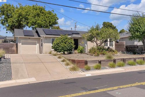 2518 Tara Hills Dr, San Pablo, CA, 94806-1450 | Card Image