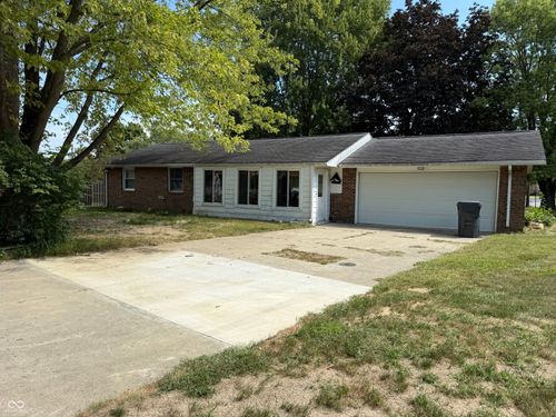 1605 S Longwood Dr, Alexandria, IN, 46001-2821 | Card Image