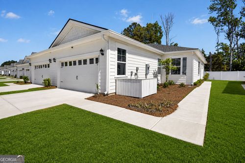 208 Holloway Hl, Pooler, GA, 31322-9703 | Card Image