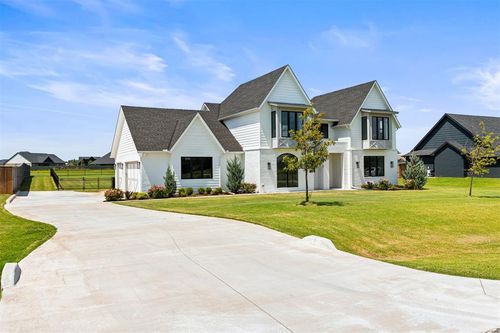 2209 Brentwood Blvd, Norman, OK, 73072-9017 | Card Image