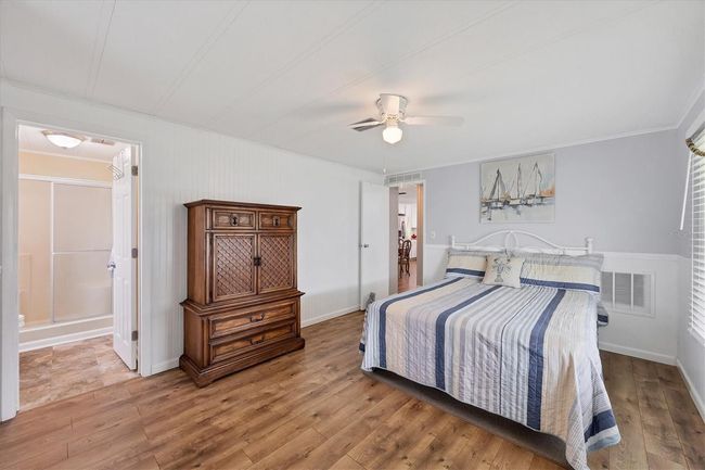 Primary Bedroom | Image 19