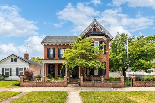 311 E Main St, Circleville, OH, 43113-1841 | Card Image