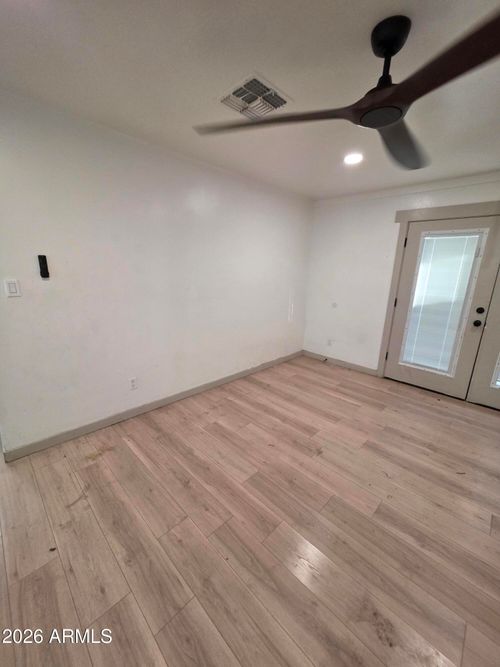 b-4036 E Moreland St, Phoenix, AZ, 85008-5557 | Card Image
