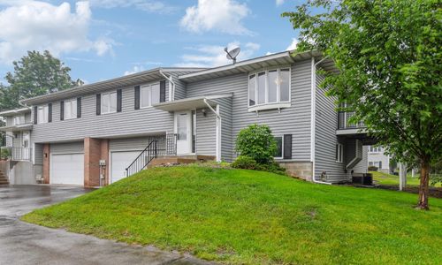 14737 Endicott Way, Apple Valley, MN, 55124-6340 | Card Image