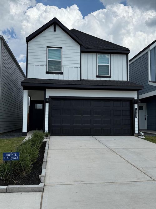 10325 Sylvan Woods Trl, Houston, TX, 77051 | Card Image