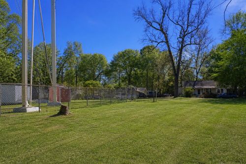 1235 E North St, Kilgore, TX, 75662-2739 | Card Image
