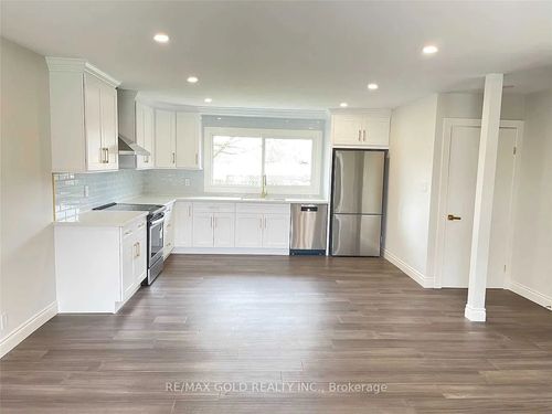 1196 Stanley Dr, Burlington, ON, L7P2K8 | Card Image