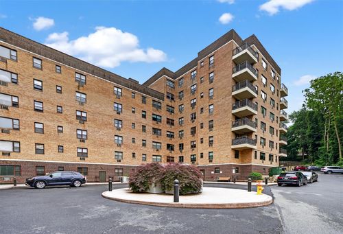 apt-408-505 Central Ave, White Plains, NY, 10606-1543 | Card Image