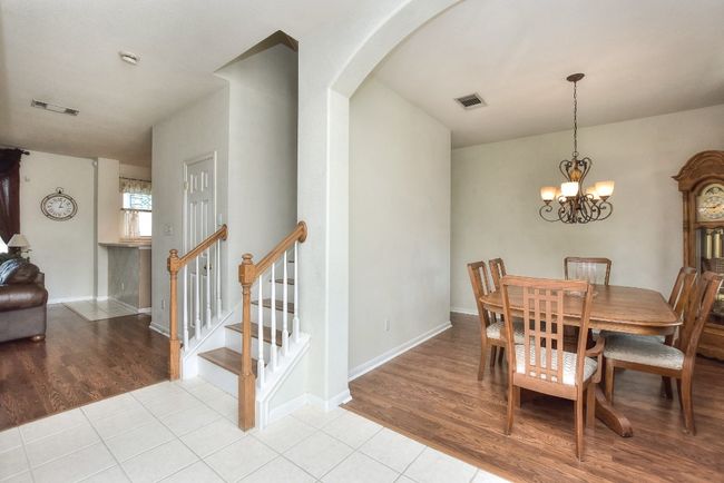 Dining/Foyer | Image 9