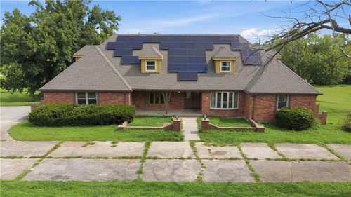 5423 Phelps Rd, Kansas City, MO, 64136-1224 | Card Image