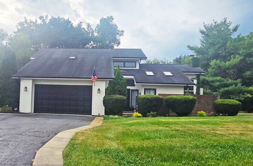 2 Westwind Ct, Hawthorn Woods, IL, 60047-7700 | Card Image