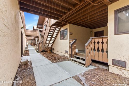 80-4852 Mills Dr, Anchorage, AK, 99508-4735 | Card Image