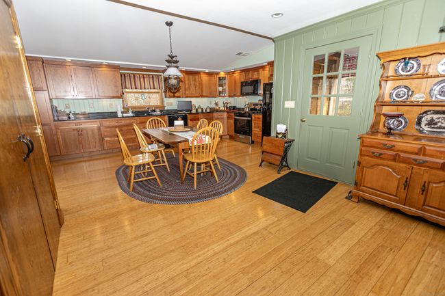 570 Atkins St, House other with 4 bedrooms, 2 bathrooms and null parking in Middletown CT | Image 9