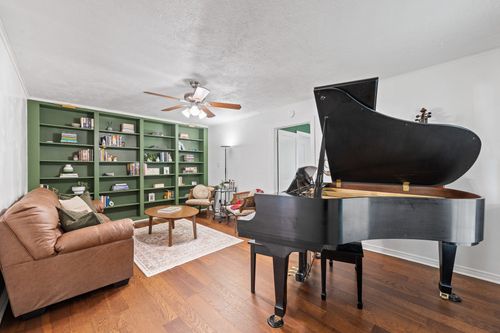 602 Harrisdale Ave, River Oaks, TX, 76114-3721 | Card Image