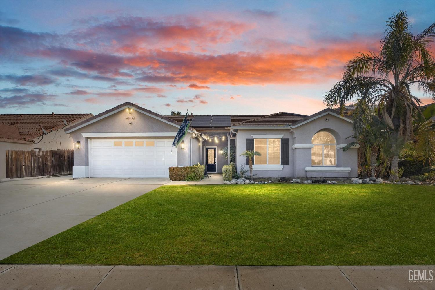 Irish Crystal Ct, Bakersfield, CA 93314