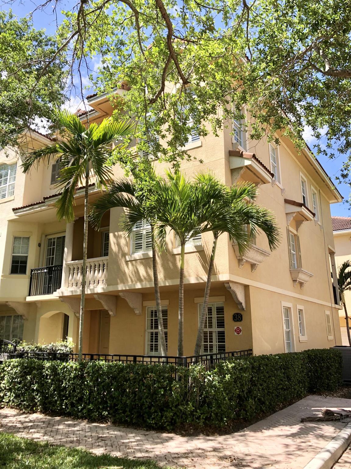 San Pietro Cir, Palm Beach Gardens, FL 33410