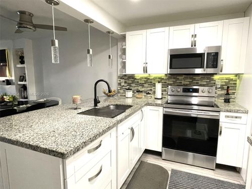 apt-109-7920 Colony Cir N, Tamarac, FL, 33321-8324 | Card Image