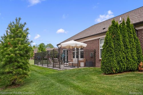 40605 Aster Ct, Clinton Township, MI, 48036-5001 | Card Image