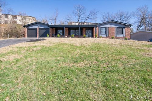 156 Forest Brook Ln, Saint Louis, MO, 63146-5601 | Card Image
