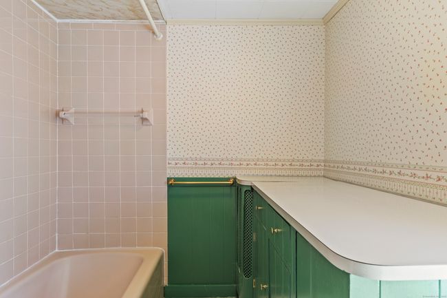 Full bath upper level with bedrooms | Image 28