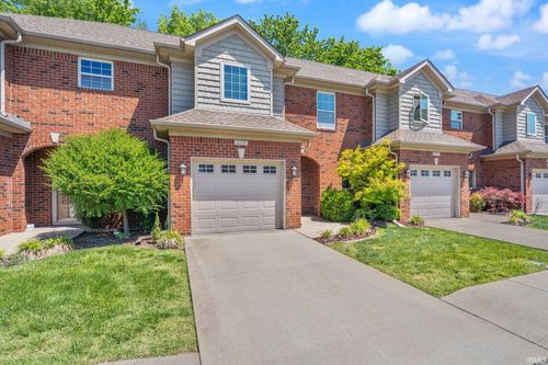 615 Knob Hill Ave, New Albany, IN, 47150-4011 | Card Image